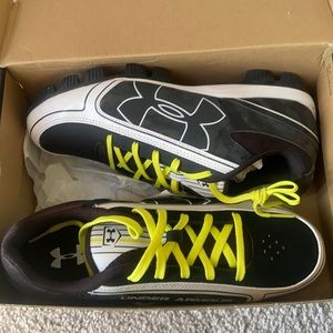 Brand new Under Armour Softball Cleats